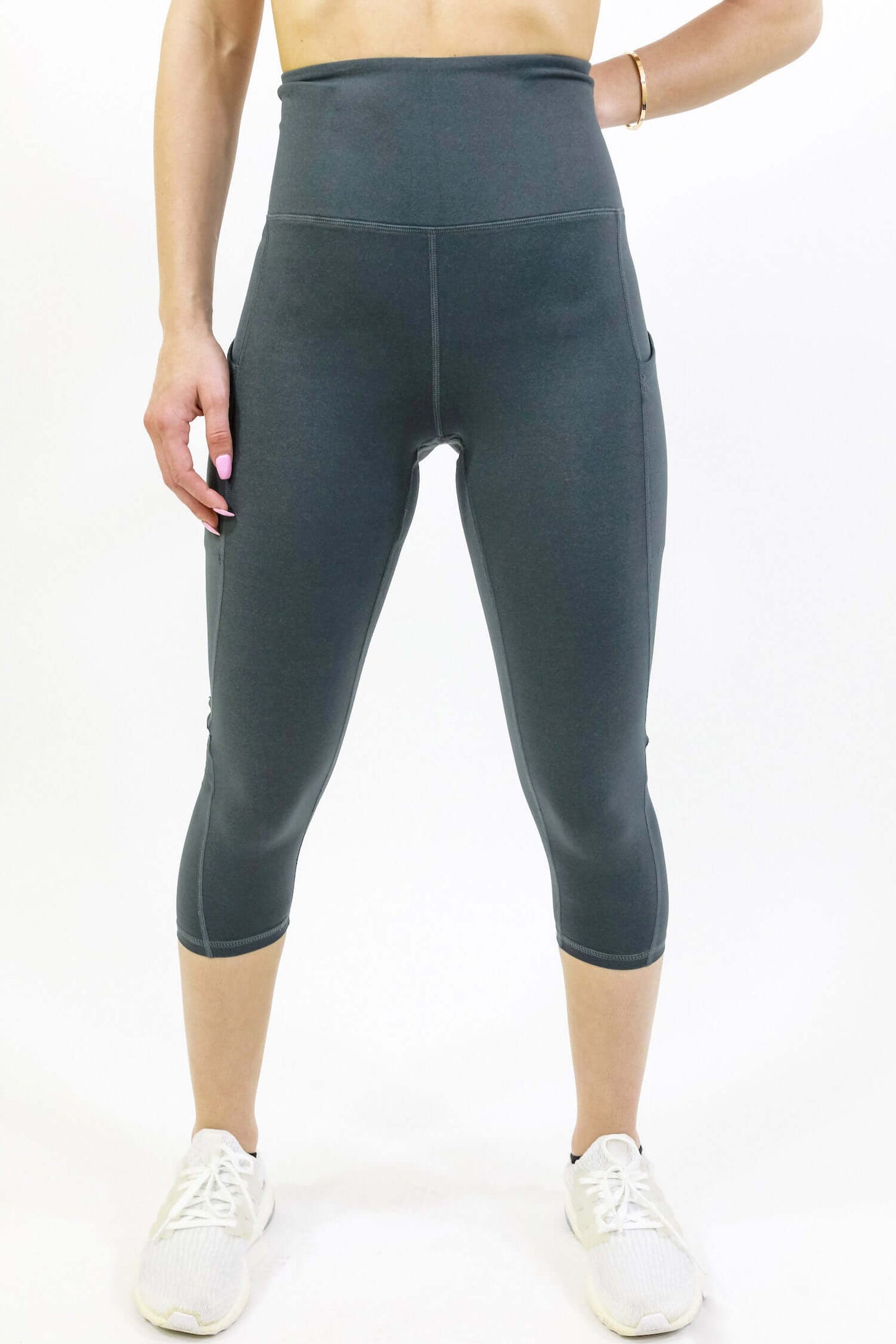 High-Waisted Capri Leggings with Hip Pockets