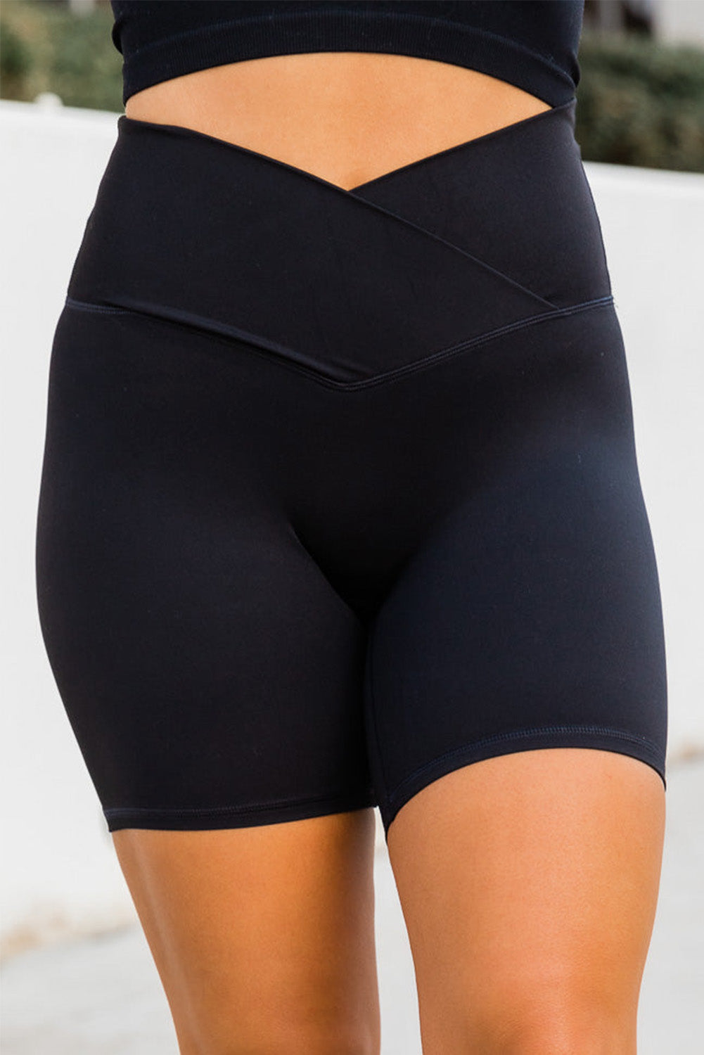 Seamless V-Waistband Shorts