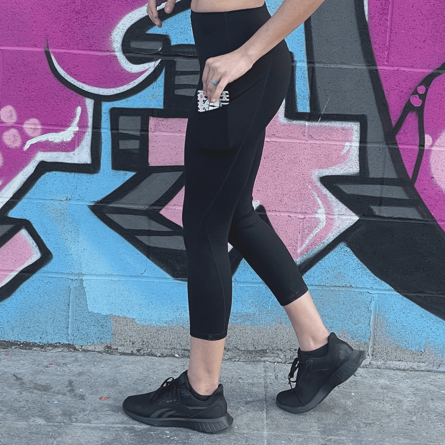 High-Waisted Capri Leggings with Hip Pockets